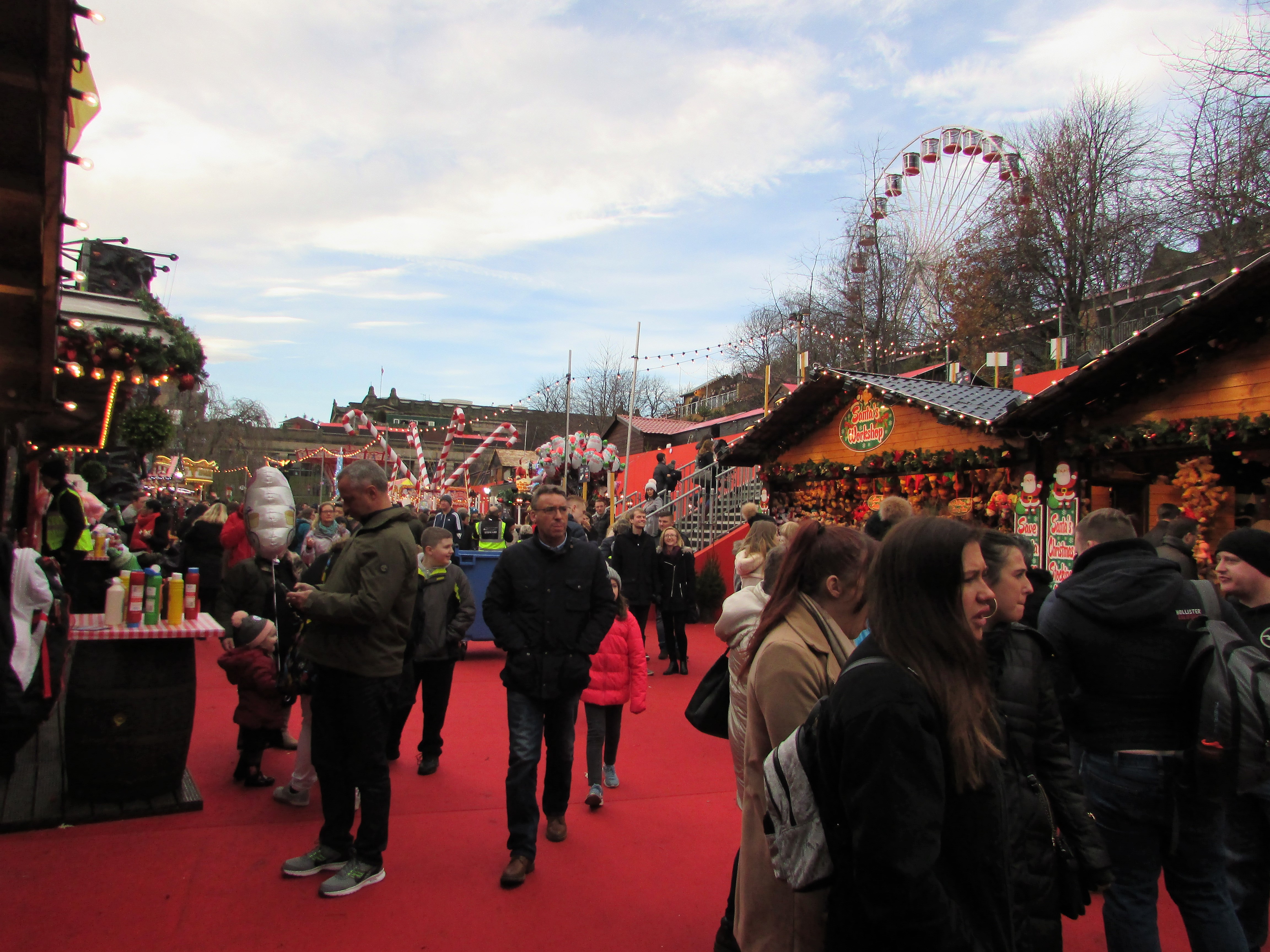 Europe’s most popular Christmas markets: Edinburgh ranked #2