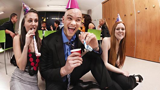 Third of workers are “on the pull” at their Christmas Party